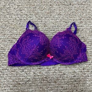 Victoria’s Secret Miraculous Plunge Bombshell Bra 36B Add-2-Cups